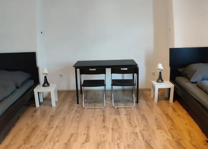 Charmante Altbauwohnung Im Herzen Der Stadt 4 Personen Appartement Solingen