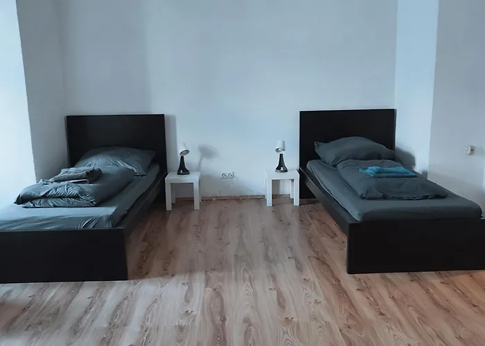 Appartement Charmante Altbauwohnung Im Herzen Der Stadt 4 Personen Solingen